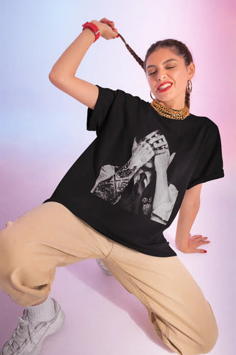 Playera Unisex Wp Modelo Jungkook Manos BTS