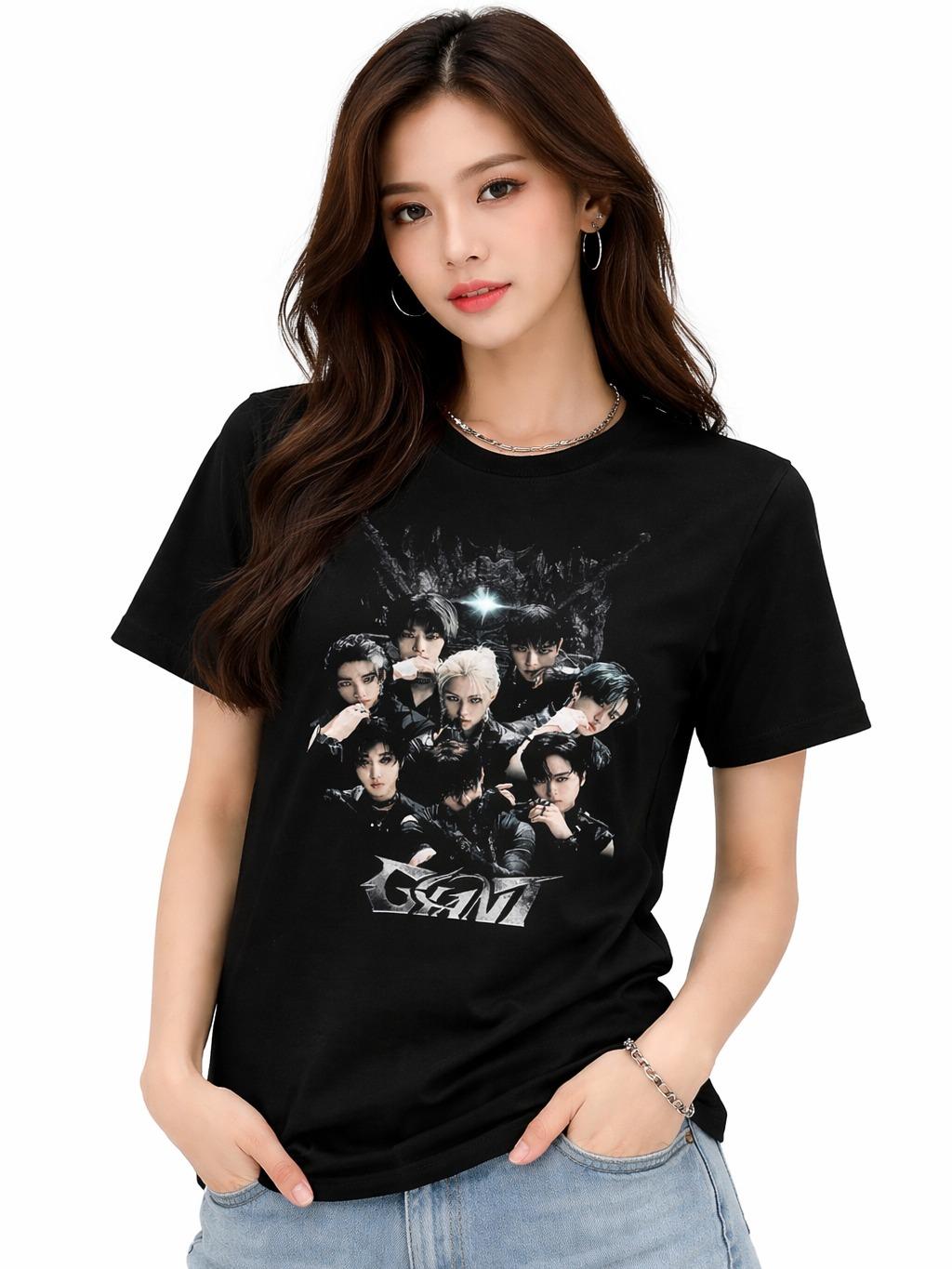    Playera   W P Wear Print STRAY KIDS GIANT